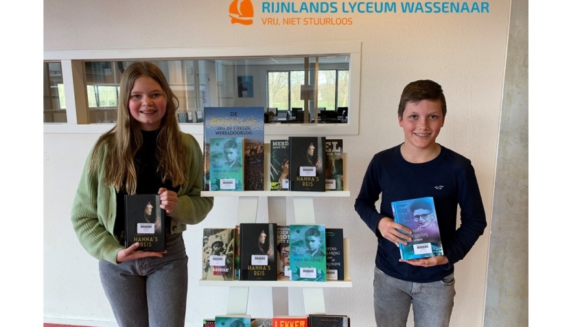 Rijnlands Lyceum ontvangt schrijfster Martine Letterie in Theater Warenar