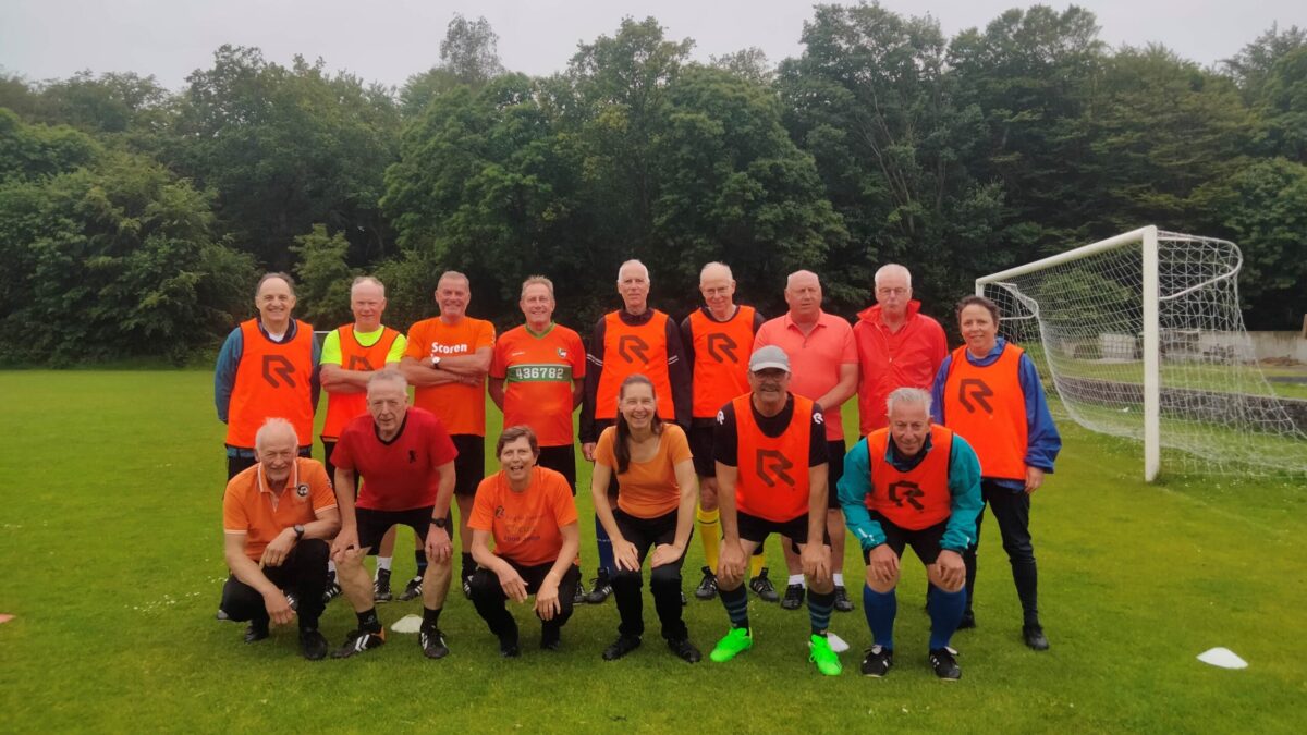 Walking Football Blauw-Zwart kleurt Oranje