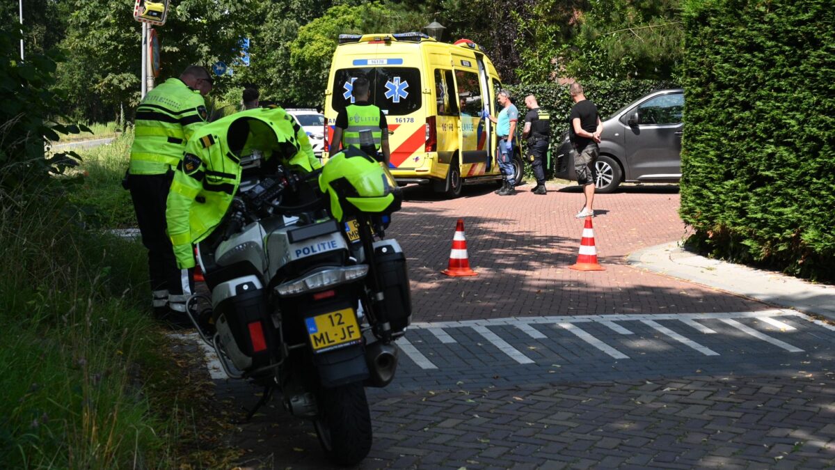 Ongeval met scooter en auto op kruising papeweg/vinkelaan