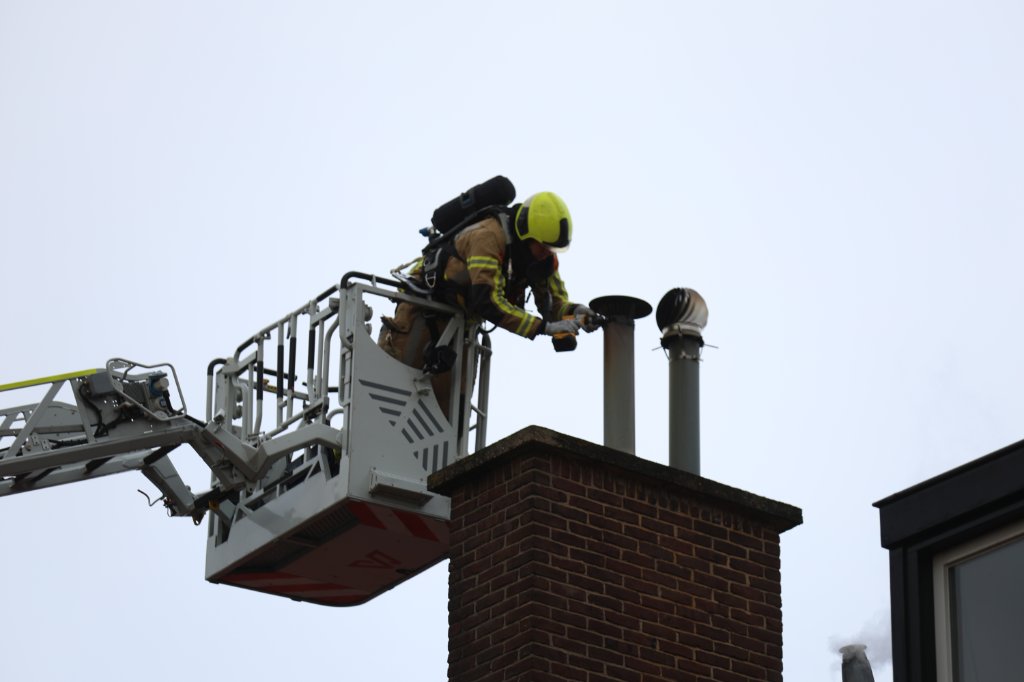 Schoorsteenbrand aan de Hoflaan