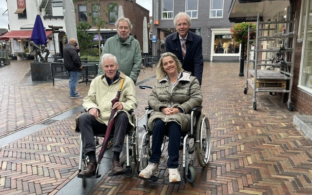 Rolstoeltoer legt knelpunten toegankelijkheid Wassenaar bloot